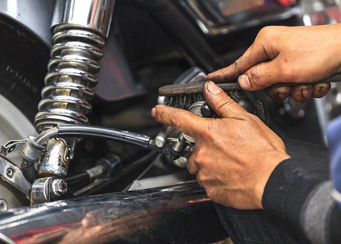 Réparation-et-vente-de-motos-à-Saintes